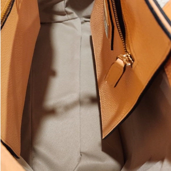 Valentino Bag - Picture 8 of 12